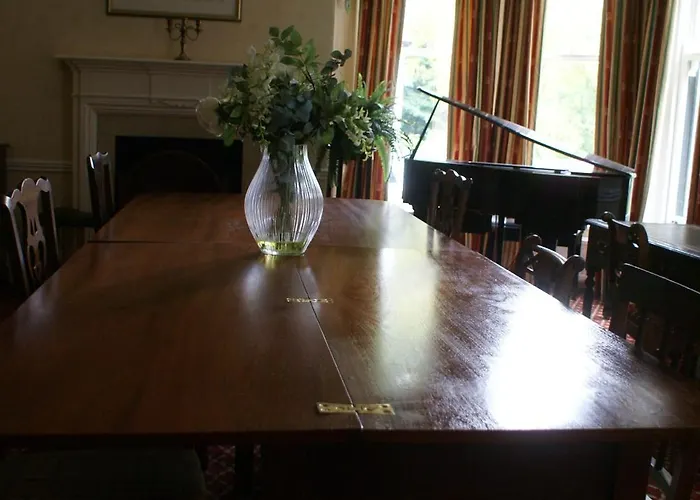 Готель Haley's