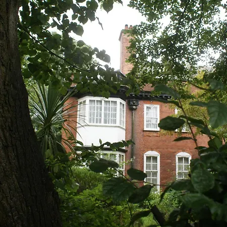 Haley's 3* Leeds (West Yorkshire)