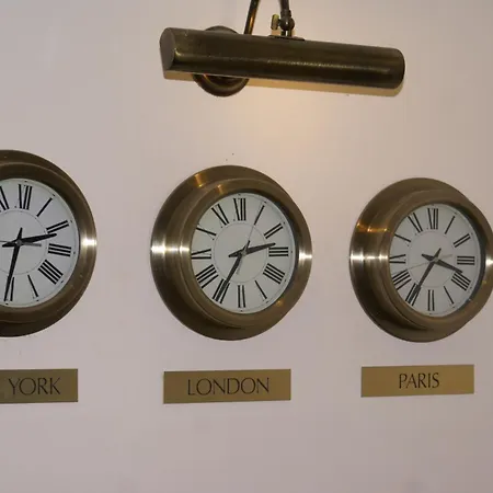 Haley's 3* Leeds (West Yorkshire)