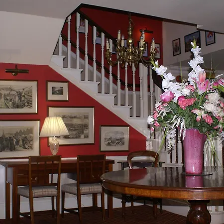 Haley's Hotel