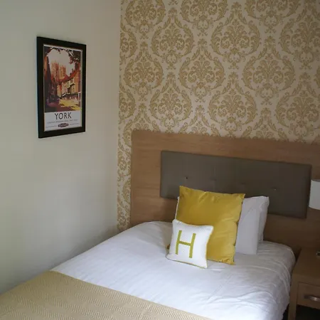 Haley's 3* Leeds (West Yorkshire)