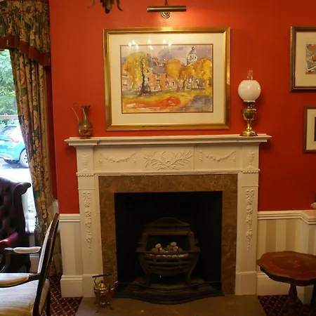 Haley's 3* Leeds (West Yorkshire)